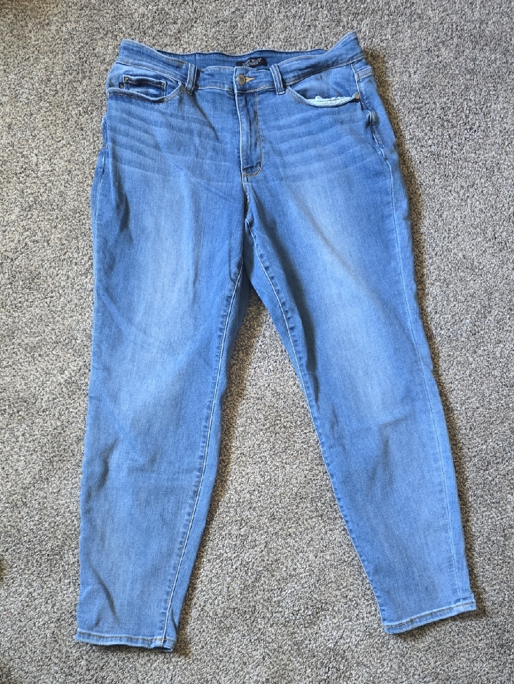 Women’s Light Blue Stretch Jeans